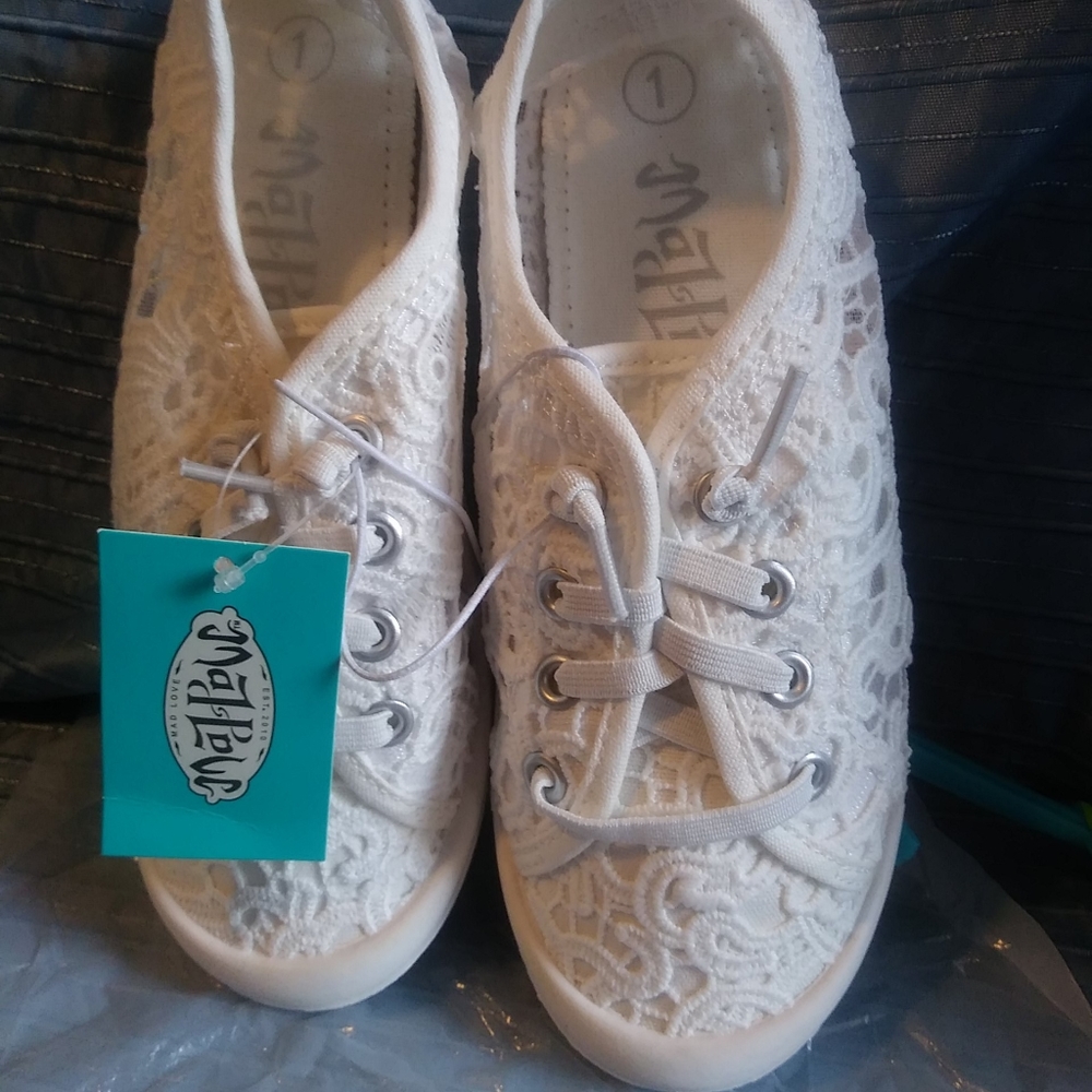 Scrunch Canvas Lace Sneakers